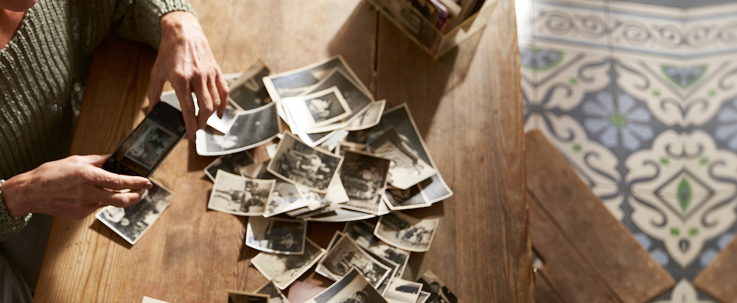 Google PhotoScan vs. Professional Photo Scanning | Forever Studios